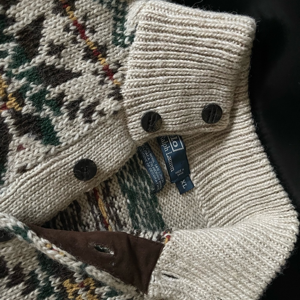 Men’s Ralph Lauren Sweater. Classic style and very comfortable material.